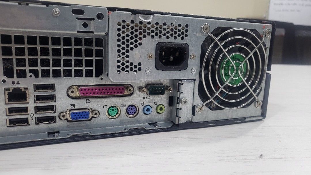 Hewlett Packard PC: Qualitativer HP XP PC Modell DC7600 mit Serial und Parallel – Usato da Stettlen venduto da Bigjm 1