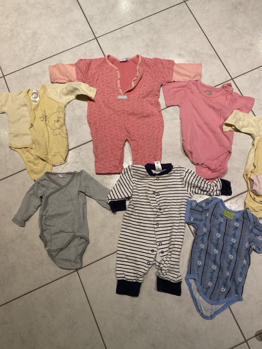 Kleiderpakete & -sets: Süsses Babystrampler Kleiderpaket Gr. 60/68 – Gebraucht aus Haag (Rheintal) von 2026Top 2
