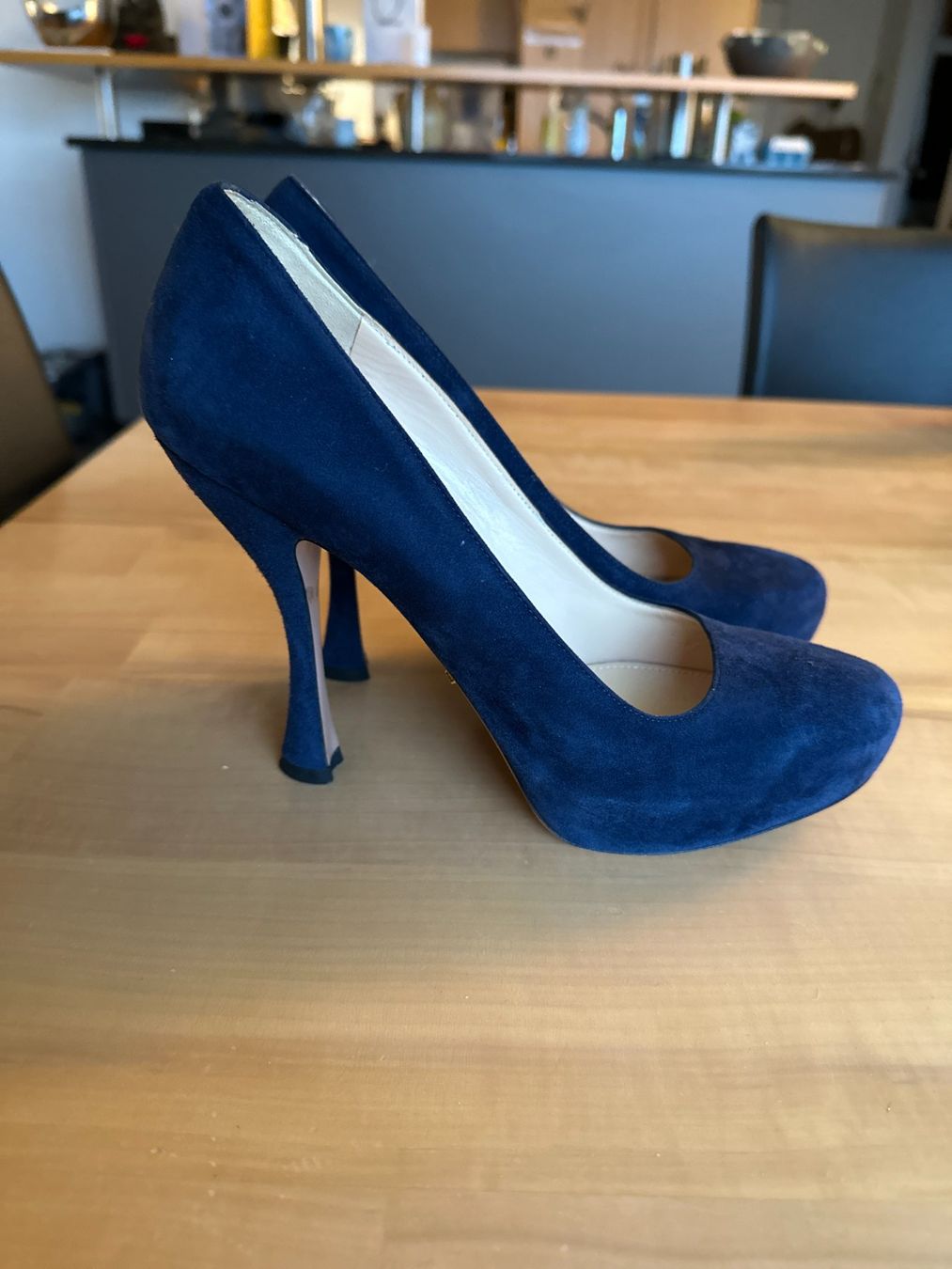 Prada Scarpe da donna: Original Prada Pumps – Nuovo (secondo la descrizione) da Wollerau venduto da Swissmisses 1