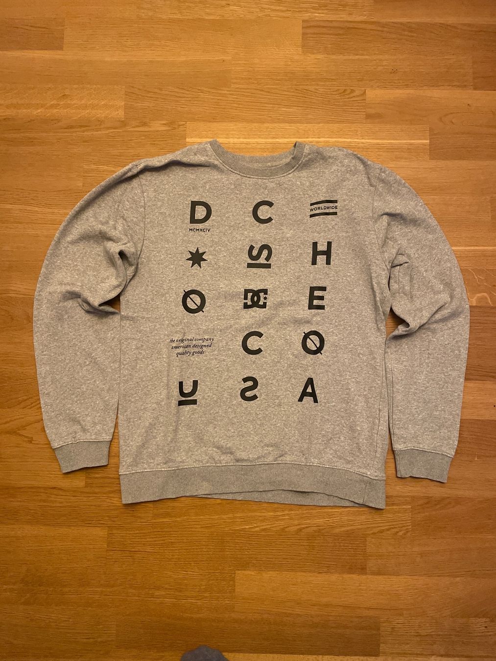 Pulls & Sweat-shirts: Pullover grau – D'occasion à Thun par MoDRu1