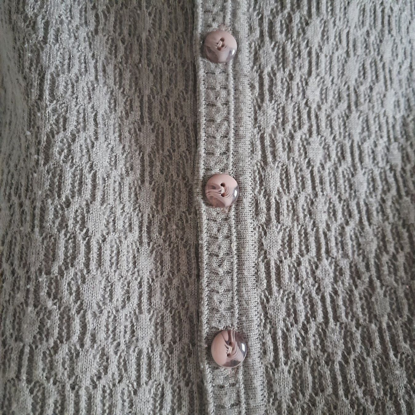 Jacken: Strickjacke Damen  beige, Knöpfe, Herbst – Gebraucht aus Horgen von Amanda30 1