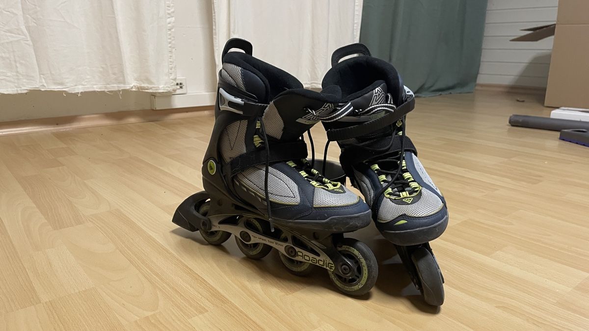 K2 Pattini in linea & Pattini a rotelle: K2 Roadie Inline Skates, Rollschuhe, Grösse 42.5 – Usato da Schaffhausen venduto da sha_x8pg