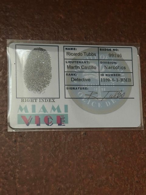 Placchette & Badge: Badge Miami Vice Police – Usato da chambesy venduto da Bouille 1