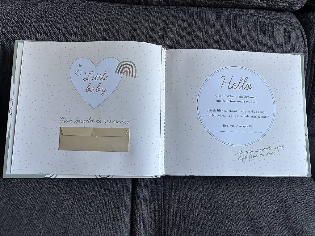 Alben: Album de naissance  – Gebraucht aus Servion von tat_rpx8 1