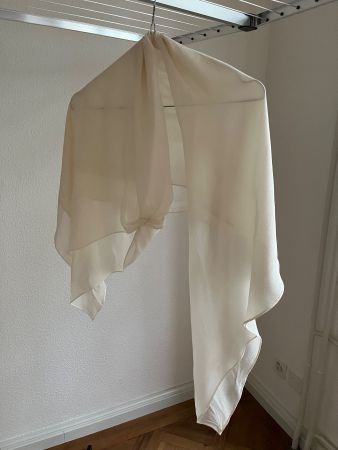 Elegantes Hochzeitskleid aus Seide Grösse XS