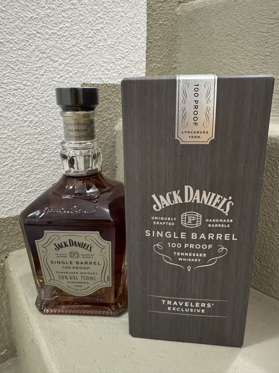 Jack Daniels Bevande alcoliche: Jack Daniel's Single Barrel (70 cl) – Nuovo e nell'imballaggio originale da Altdorf UR venduto da enr_pqr6
