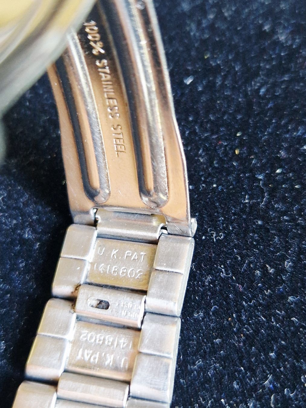 Orologi: Montre vintage EGANA Quartz - Acier inoxydable  – Usato da Undervelier venduto da Tufitufi7 6