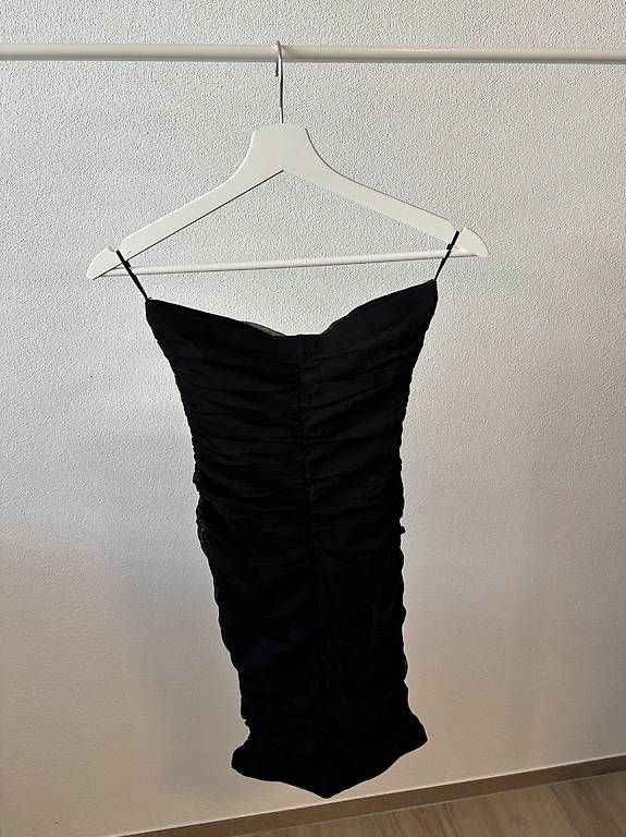 Vestiti: Kleid – Usato da Niederwil AG venduto da jul_xms5 1