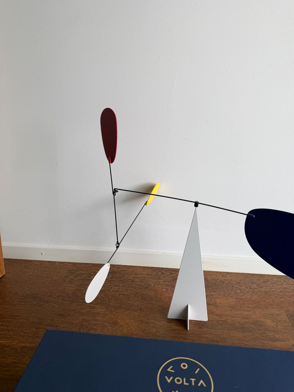 Tutte le decorazioni: Volta Paris 35 standing Mobile von Mondrian – Usato da Ennetbaden venduto da miboo 2