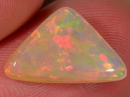 3.7 Karat - Schöner Äthiopischer Welo Opal
