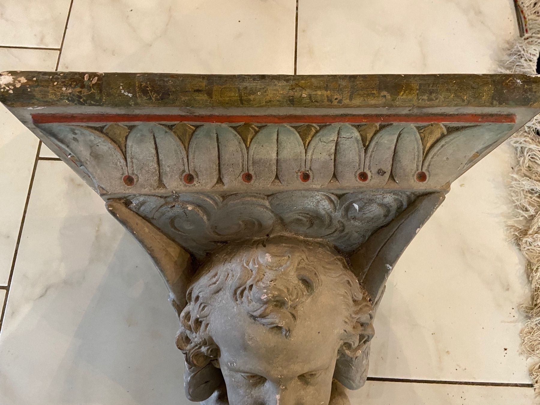 Console: Antike Wandkonsole mit Engel aus Gips ca 1870 – Usato da Buchs ZH venduto da JPK7 2