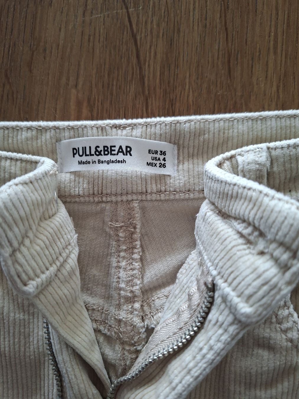 Pantalons: Manchester Hose, Pull & Bear, Gr. 36 – D'occasion à Rain par pri_k9km 1
