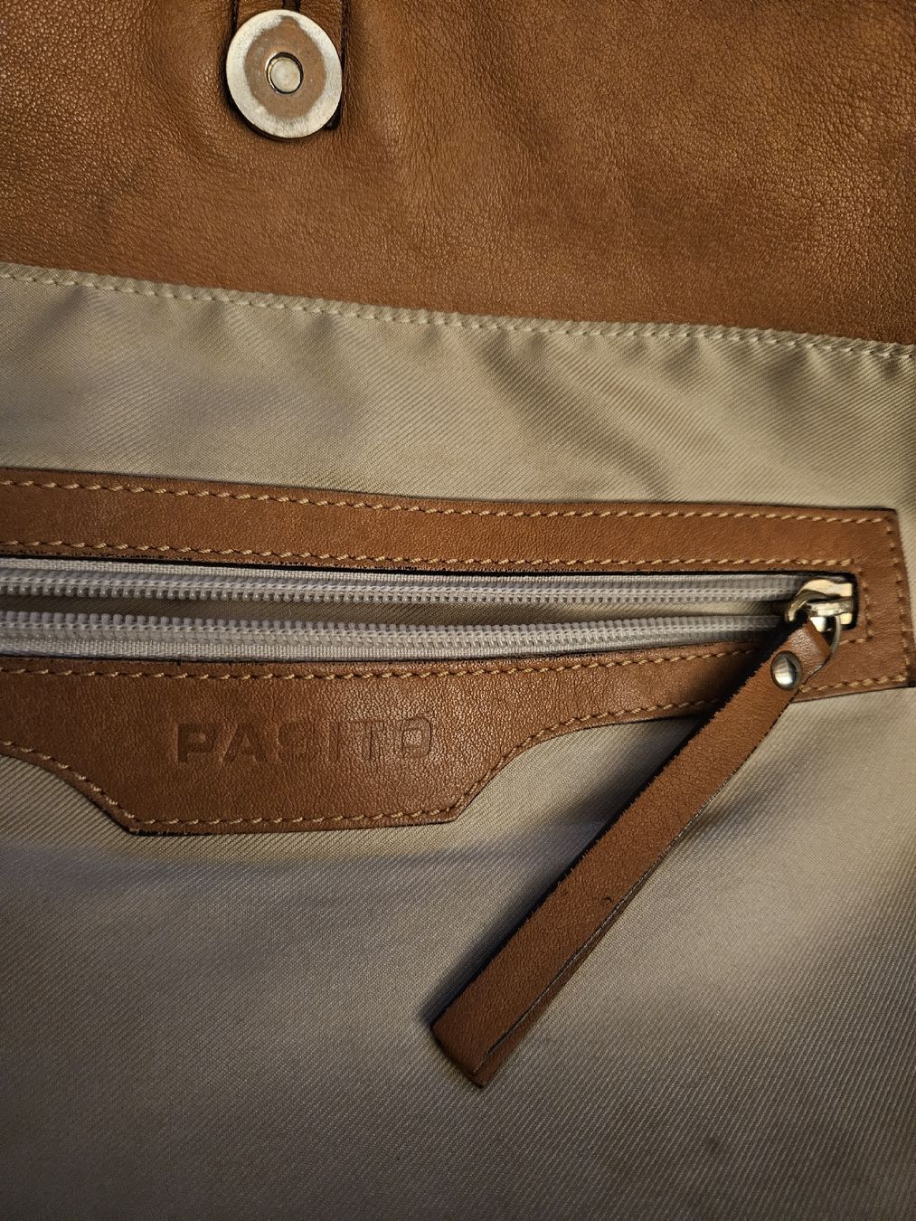 Taschen für Damen: Pasito Ledertasche, hell braun – Gebraucht aus Anwil von tamoos 4