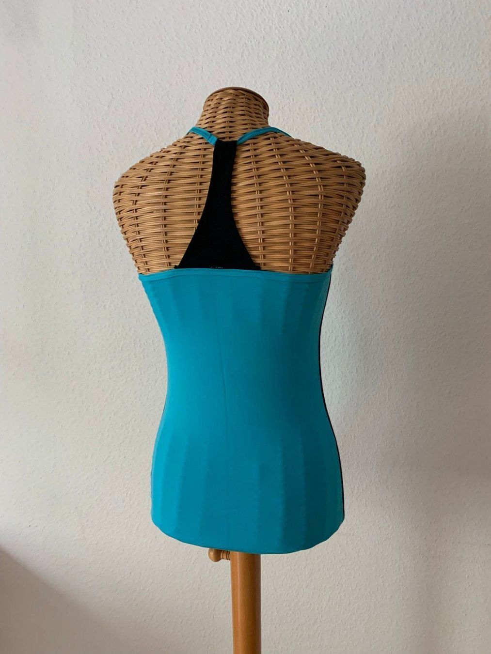 Tops: RÖHNISCH - Sport Top hellblau XS – Gebraucht aus Zürich von Diazaio 2