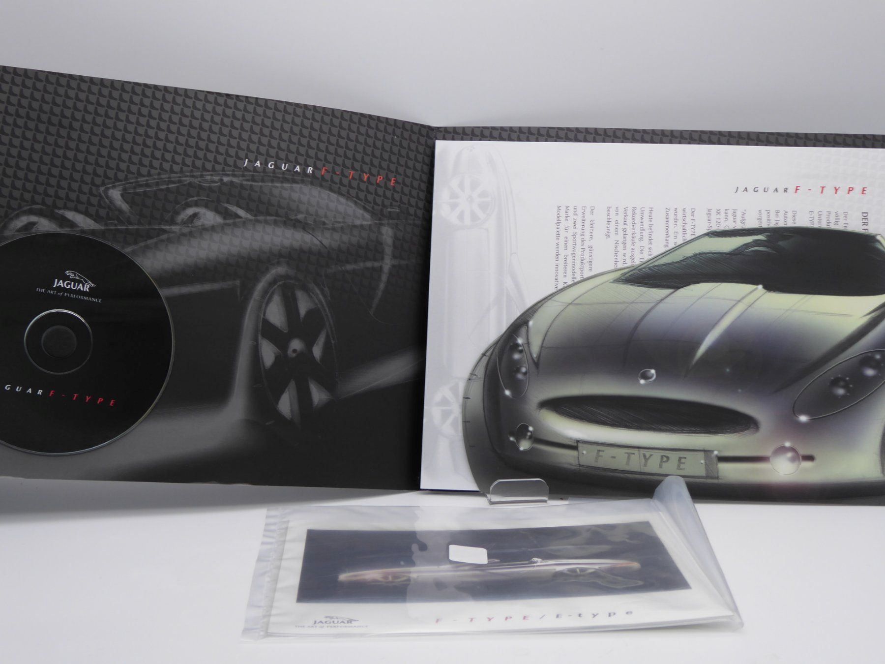 Documenti: Jaguar F-Type Pressemappe – Usato da Safenwil venduto da efclassics 1