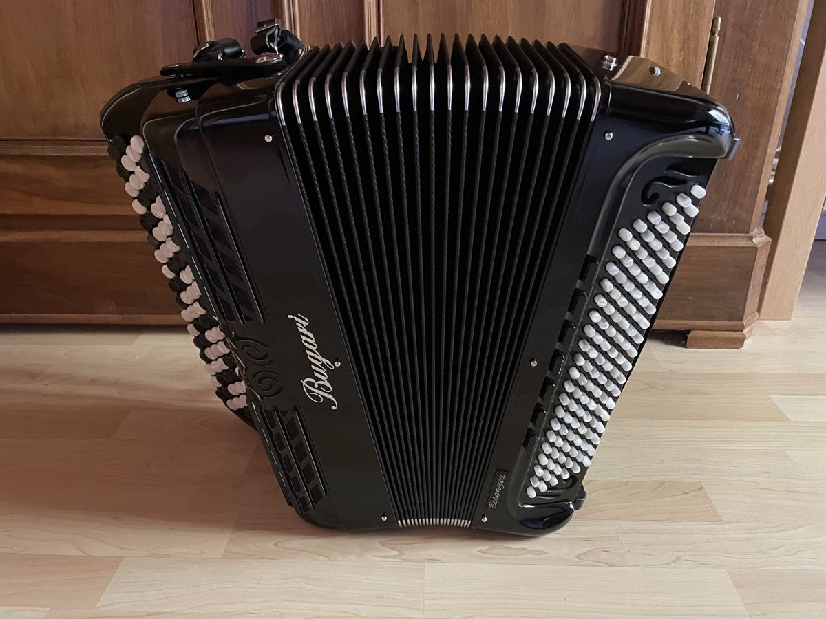 Instruments de musique: Akkordeon Bugari – Neuf (Voir description) à Yvonand par Wiwika 3
