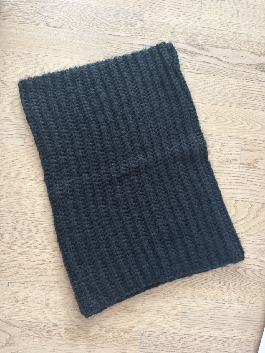 H&M Foulard & Sciarpe: H&M Strickschal/Loop, Schwarz, Kuschelig, One Size! – Usato da Arbon venduto da llaauraa