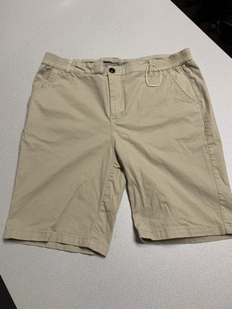 Beige Shorts  Gr. 34. -  100% Cotton
