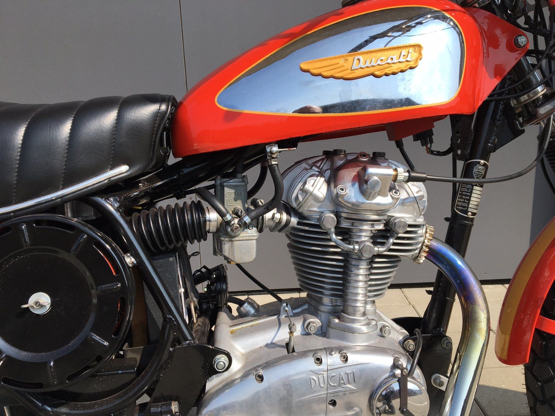 Ducati Enduro: Schöne Ducati 250 Scrambler Perle – Usato da Seewen SO venduto da Swiss-moto-bike 1