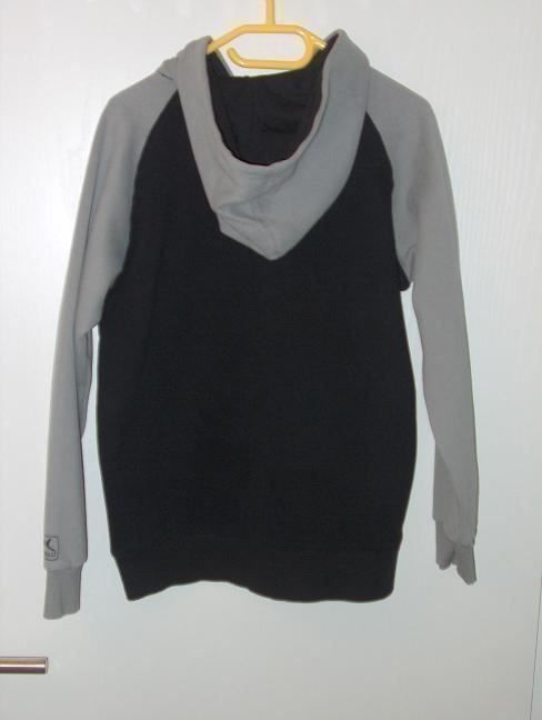 Jacken & Mäntel: Neuw. Sweatjacke mit Kapuze - schwarz/hellgrau - Gr. 140 – Neu (gemäss Beschreibung) aus Uznach von Laeuffer 1