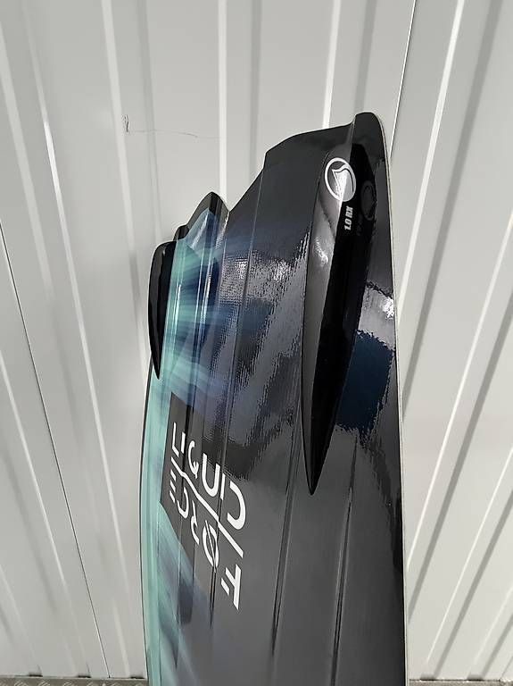 Tavole da surf e di nuoto: Wakeboard liquide Force Harvey Clifford Pro NP1290.- – Usato da Le Mont-sur-Lausanne venduto da swisssail 2