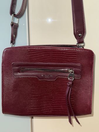 Tasche Burgunder Farbe Damen neuwertig