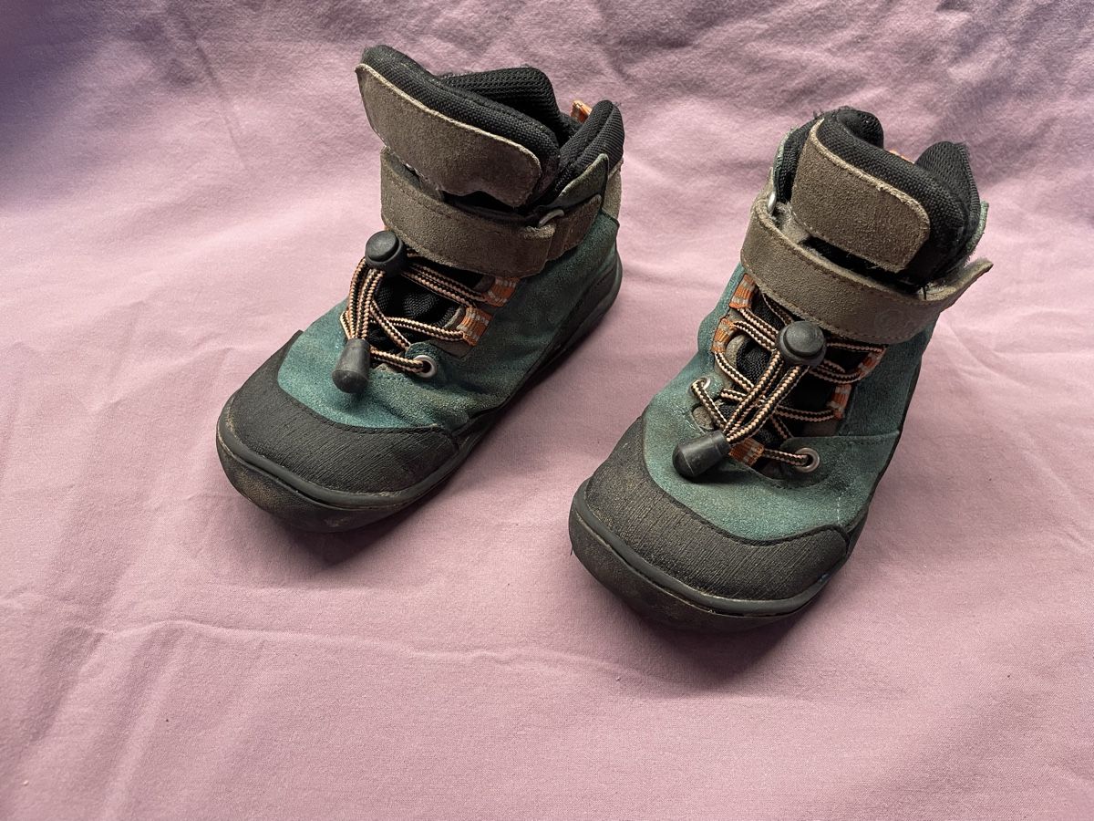 Scarpe per ragazzi: Outdoorschuh Gr. 28, Barfussschuh – Usato da Bergdietikon venduto da stefania_88
