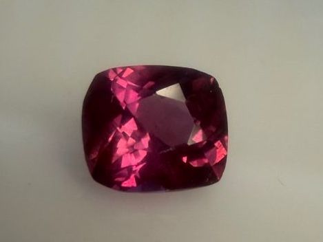 Pietre preziose: PADPARADSCHA SAPHIR  (N)  cusion  0.79cts – Nuovo (secondo la descrizione) da Seftigen venduto da tigers12