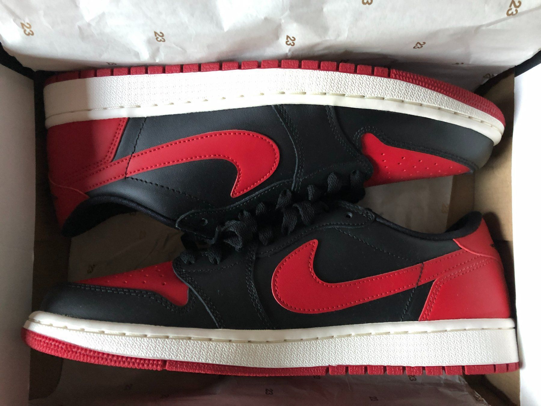 Jordan Scarpe da uomo: Nike Air Jordan 1 Low "BRED" 2015 - EU44 – Usato da St. Moritz venduto da comeflywithme 2
