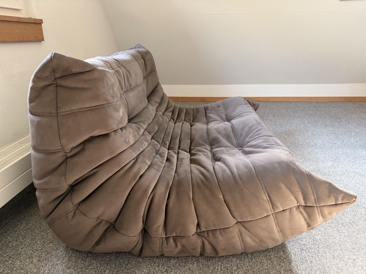 Ligne Roset Divani: Togo Ligne Roset Sofa (2 Sitzer + Eckteil) – Usato da Baden venduto da Sven_V 7