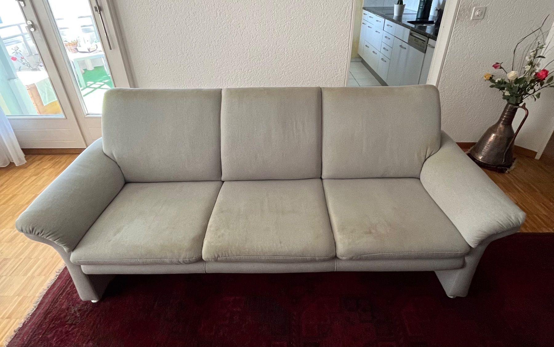 Divani: Grosses bequemes Sofa – Usato da Münchenbuchsee venduto da Lucy415