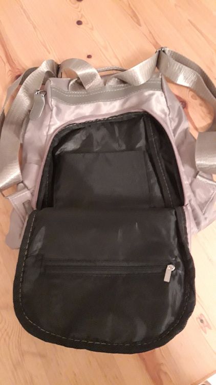 Borse da donna: Sac à dos ou bandoulière multipoches pratique et spacieux – Nuovo (secondo la descrizione) da Neuchâtel venduto da yoannjoye 1