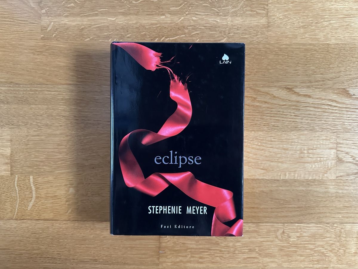 Libri: TWILIGHT SAGA COMPLETA - PRIMA EDIZIONE – Usato da Cadempino venduto da _cm 2