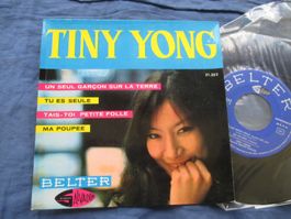Tiny Yong EP Un seul garçon sur la terre
