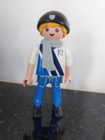 PLAYMOBIL Figur Fussballfan (Serie 18)