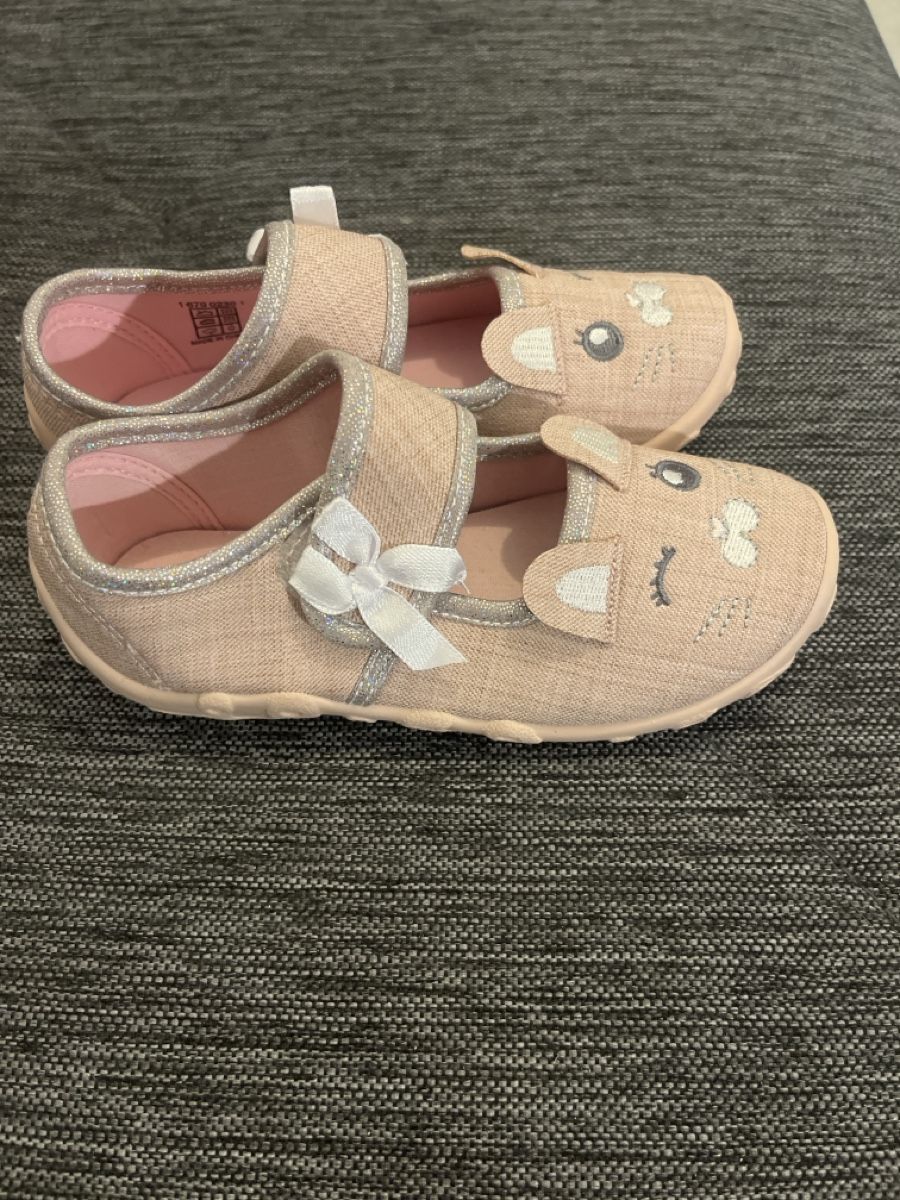 Dosenbach Schuhe für Mädchen: Neu: Kinder -Hausschuhen – Neu und originalverpackt aus Wil SG von smu_l76j 1