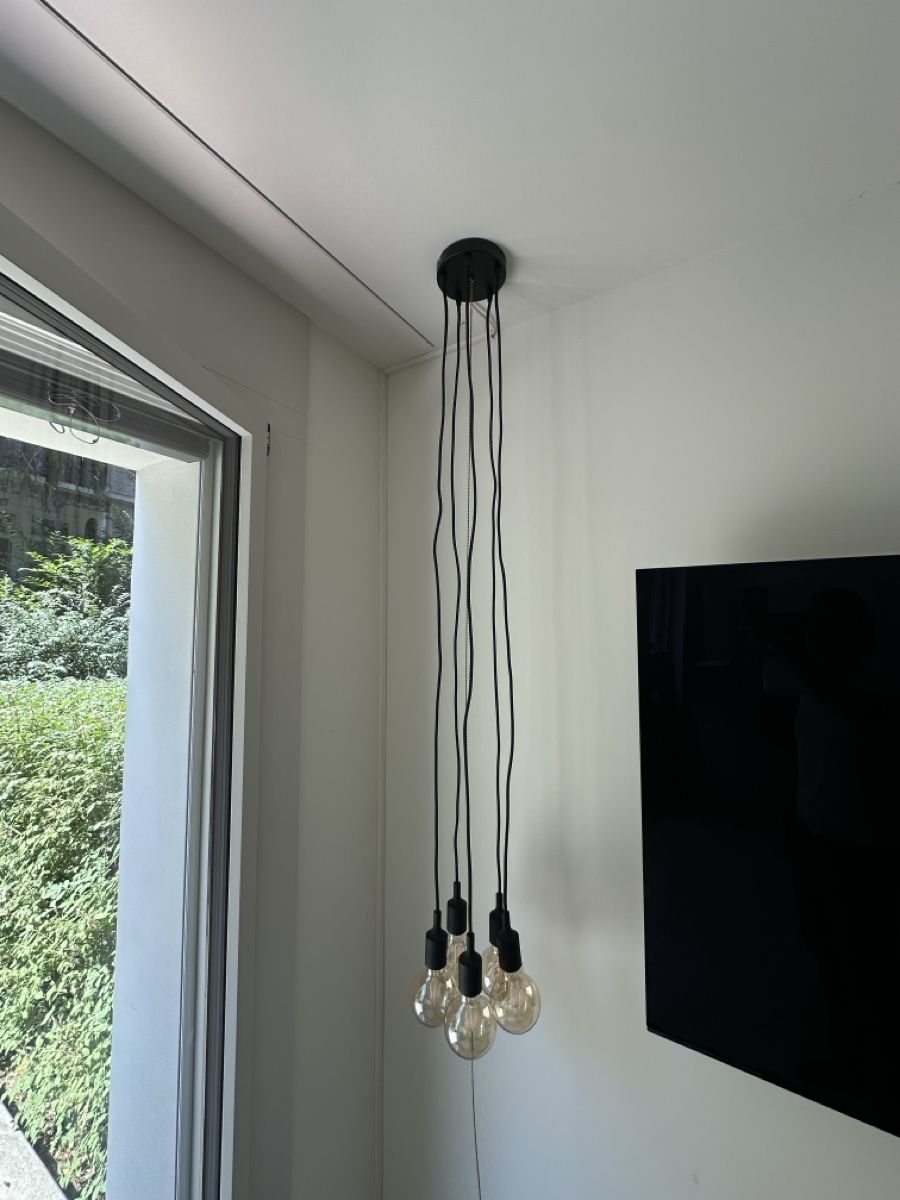 Lustres & lampes de plafonds: 3 Hängeleuchten schwarz mit Glühbirnen – D'occasion à Zürich par dri_n2k6