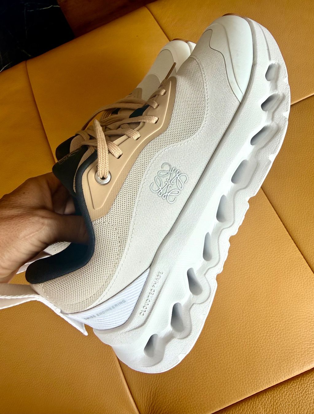 On Herrenschuhe: ON Running Cloudtilt LOEWE 2 Sneaker Grösse 42 – Neu (gemäss Beschreibung) aus Niederhasli von Dariaga 1