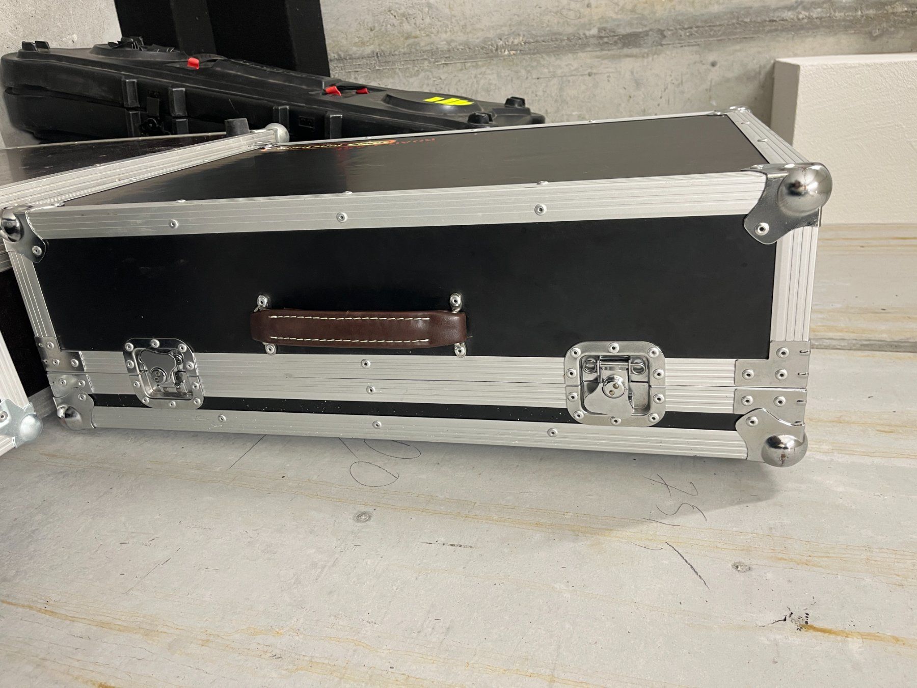 Strumenti musicali: T-Rex Tonetrunk Pedalboard inkl. Flightcase – Usato da Chur venduto da Pcapaul 1