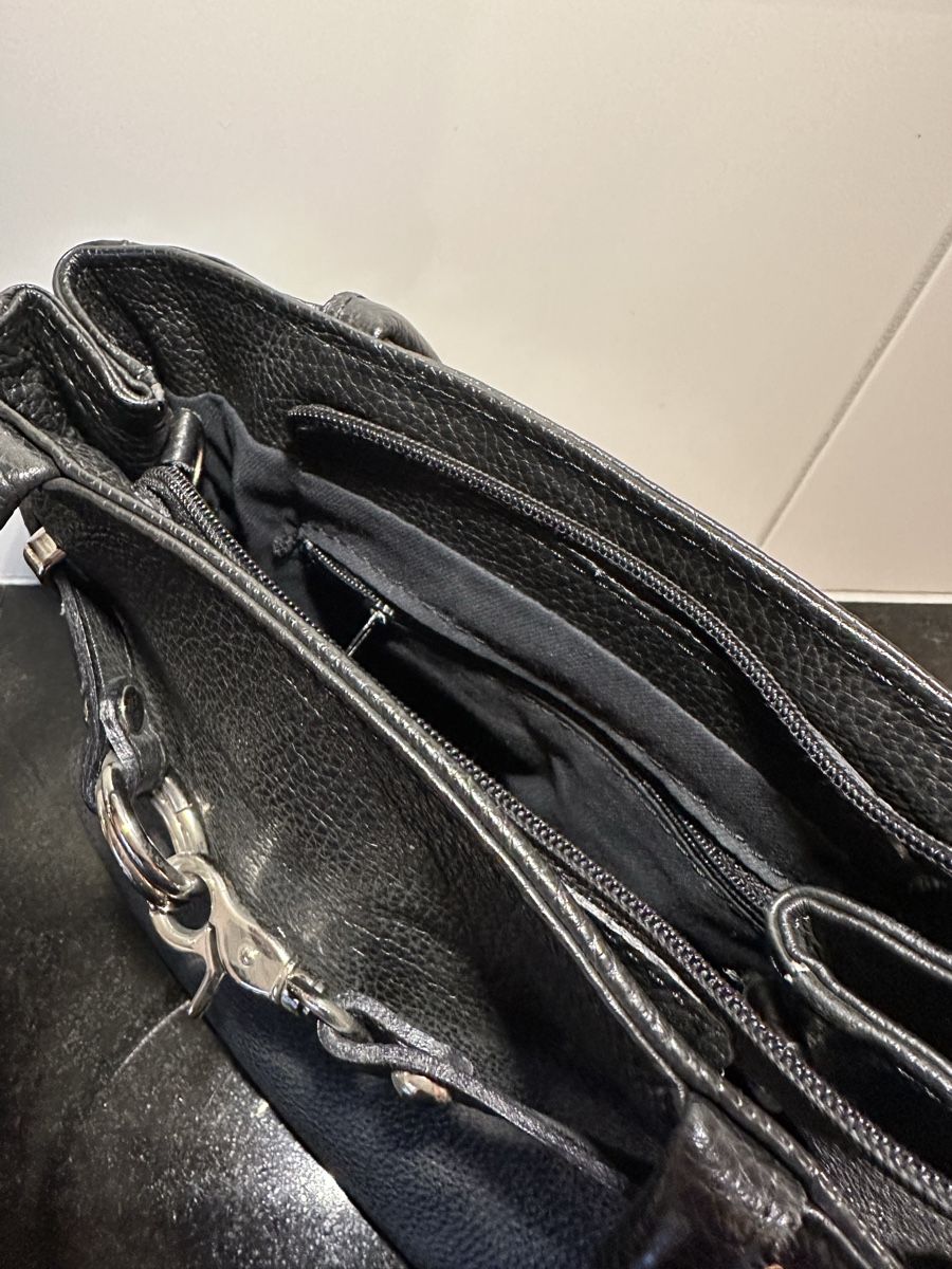 Borse da donna: Schwarze Ledertasche Handtasche inkl. Schultergurt – Nuovo (secondo la descrizione) da Münsingen venduto da Innchen 6