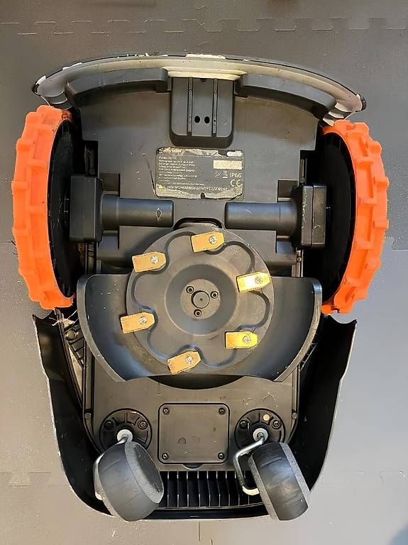 Tondeuses à gazon: Rasenroboter – D'occasion à Zürich par rac_jpy8 1
