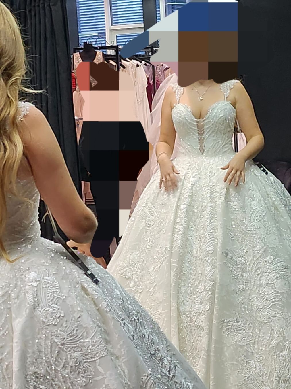 Vestiti: Luxus Brautkleid mit Spitze – Usato da Root venduto da D.anita