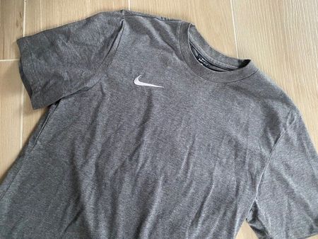 neues Nike T-Shirt Gr. S