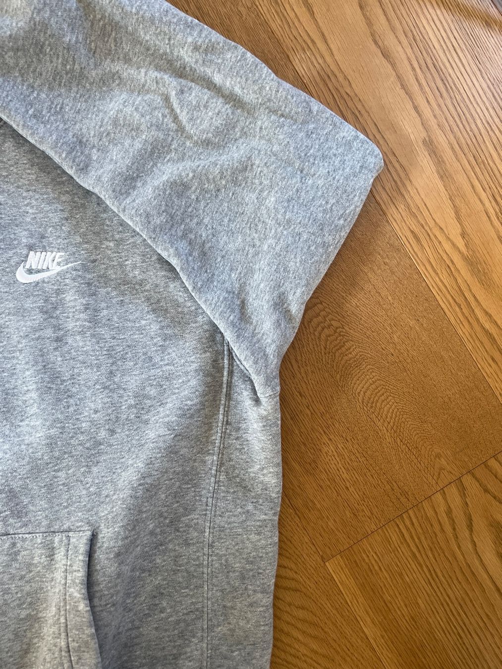 Nike Maglioni & Felpe: Nike Club Hoodie / Kapuzenpullover – Usato da Basel venduto da Oloir 4