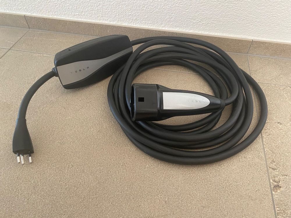 Tesla Mobile Connector / Tesla UMC Comprare su Ricardo