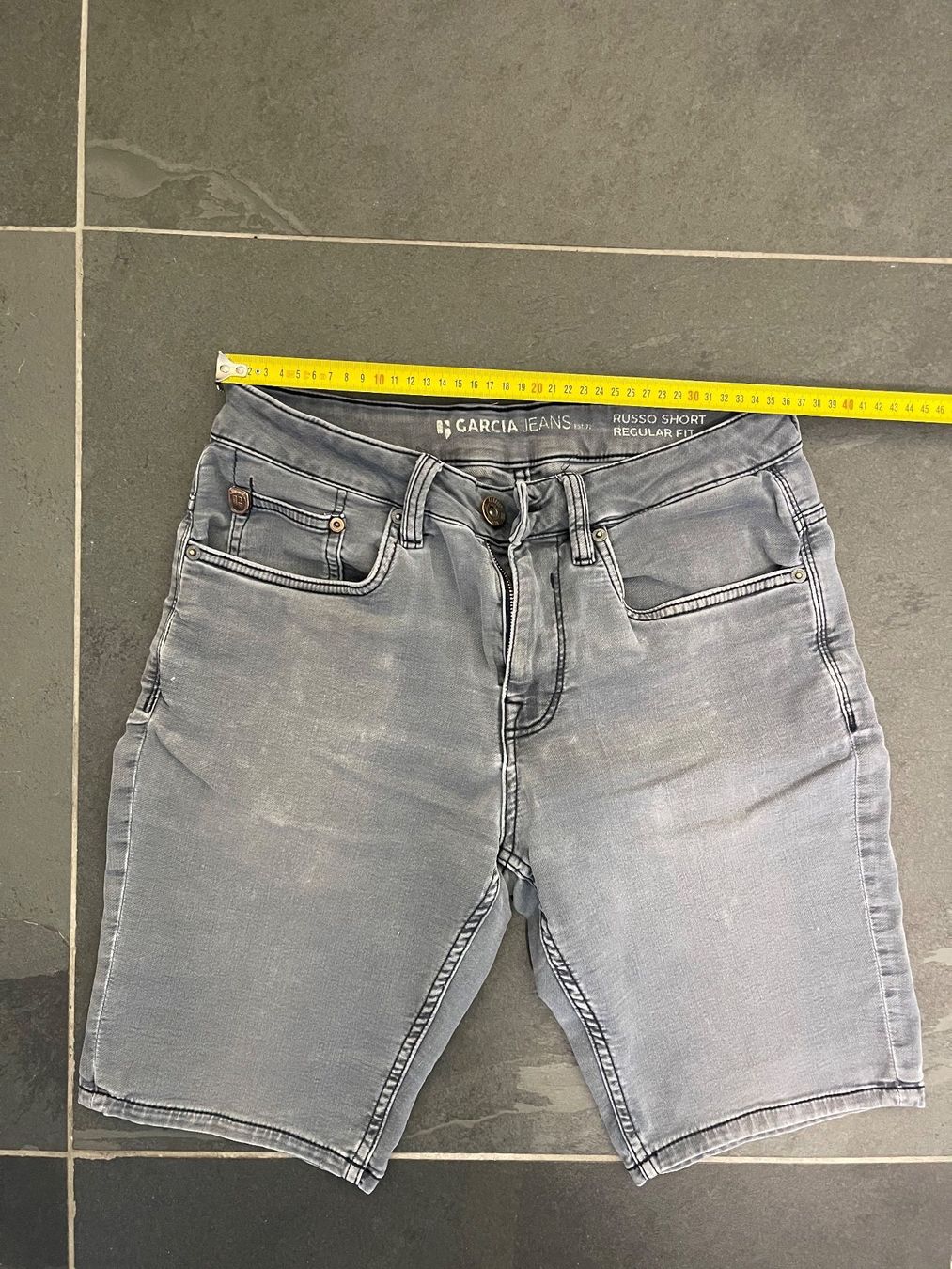 Jeans: Garcia Shorts Jeans W28 – Usato da Trin venduto da Plusminus2 3