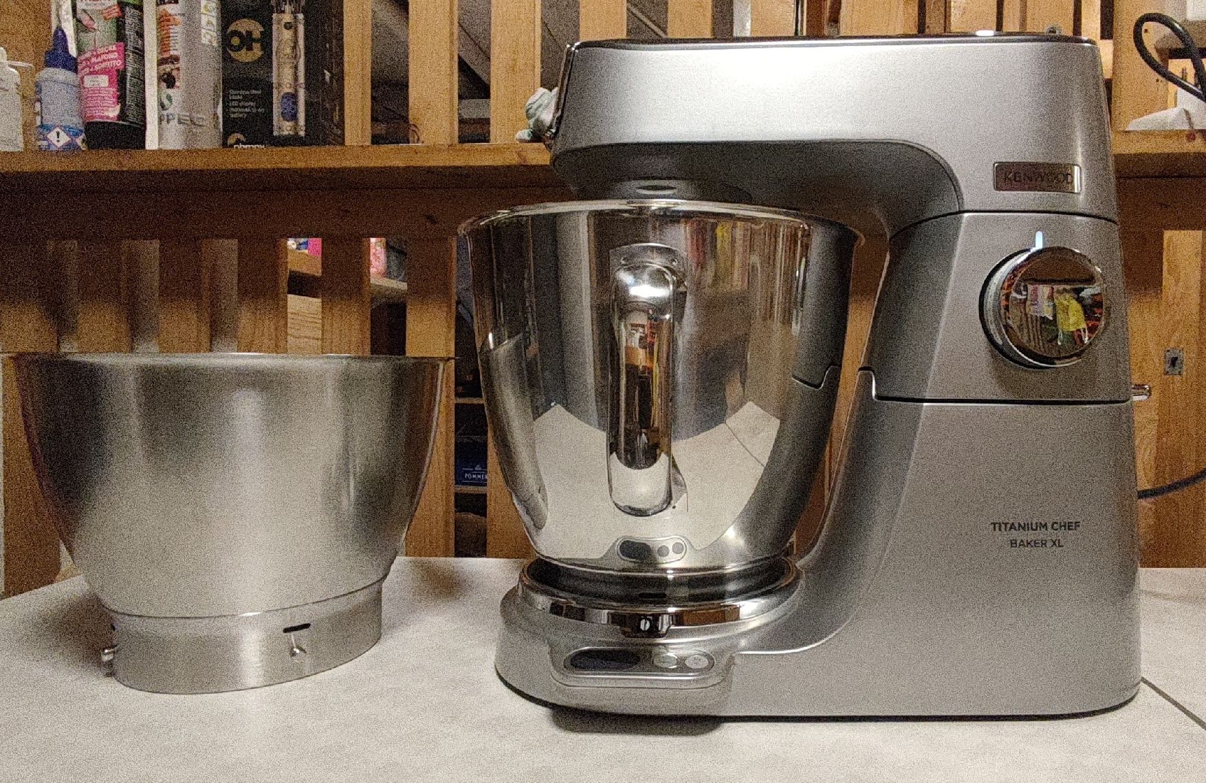 Kenwood Elettrodomestici da cucina: Kenwood Titanium Chef Baker XL - Kitchen Machine Silver – Nuovo (secondo la descrizione) da Zollikofen venduto da okjass