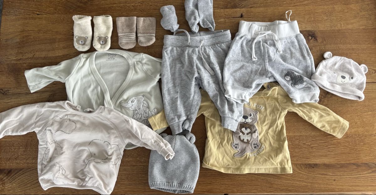 Lotti & Set di vestiti: Babykleidung 1-3 Monate – Usato da Toffen venduto da Mara685