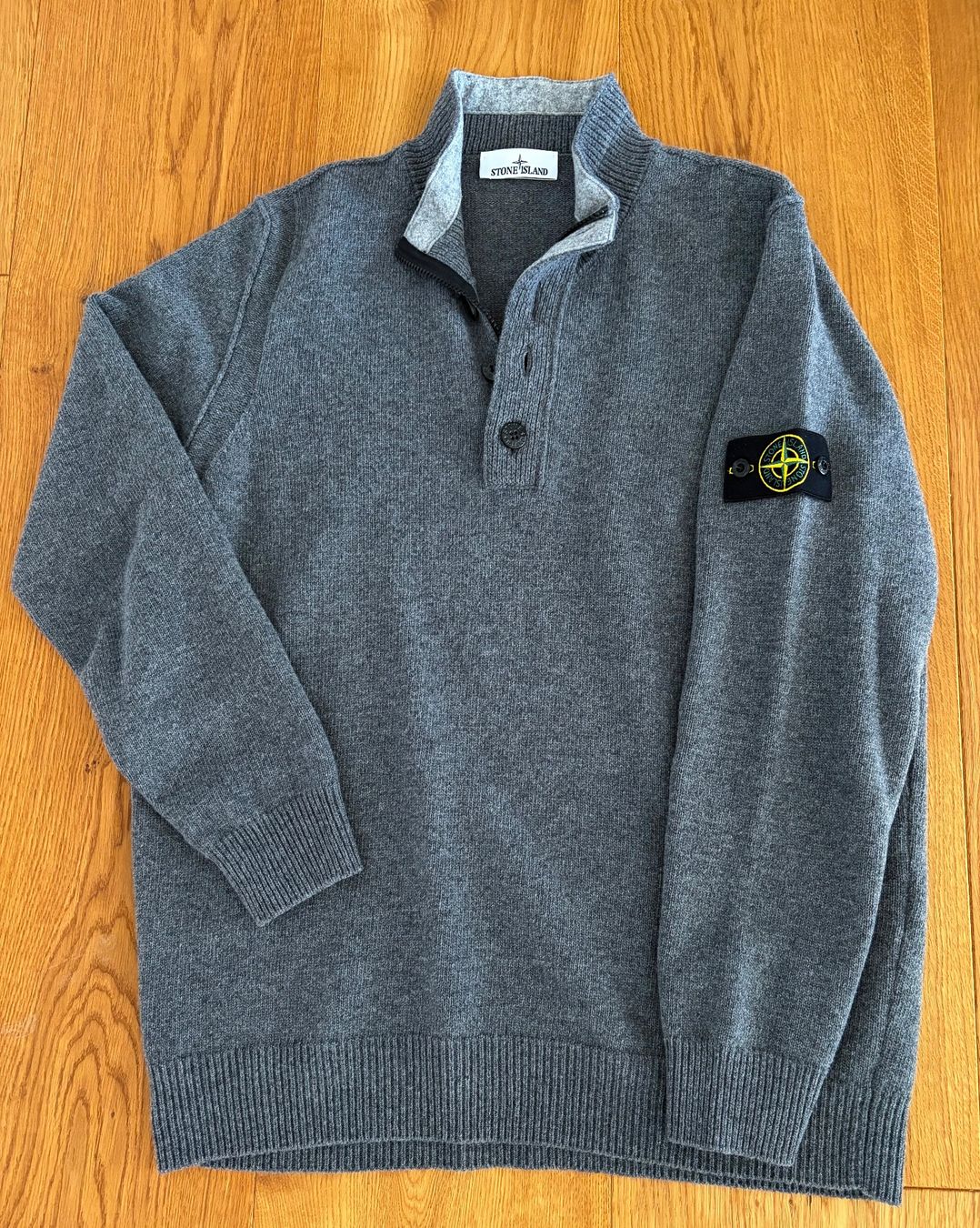 Stone Island Maglioni & Felpe: Polopullover von STONE ISLAND – Nuovo (secondo la descrizione) da Nürensdorf venduto da metropolitans