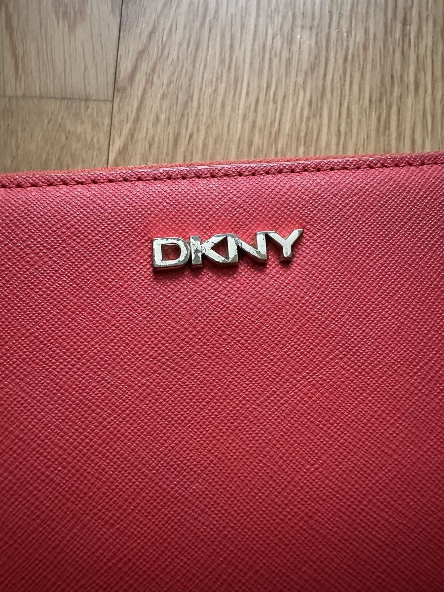 DKNY Portamonete: Portemonnaie – Usato da Affoltern am Albis venduto da avu_8kpq 1